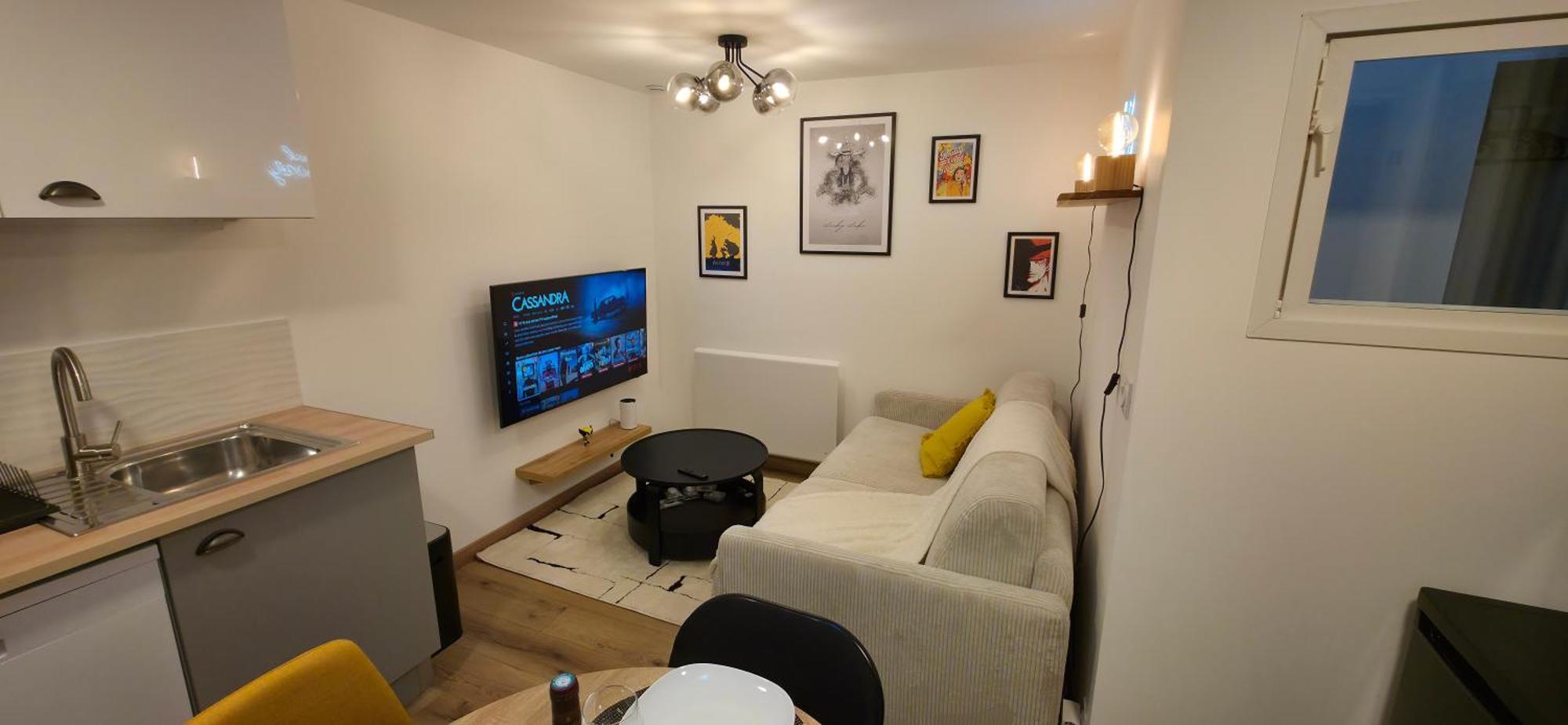 1 Apartment *